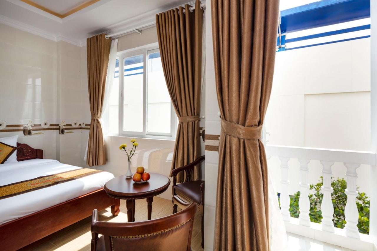 Phuc Ngoc Hotel Rạch Gia Exteriör bild