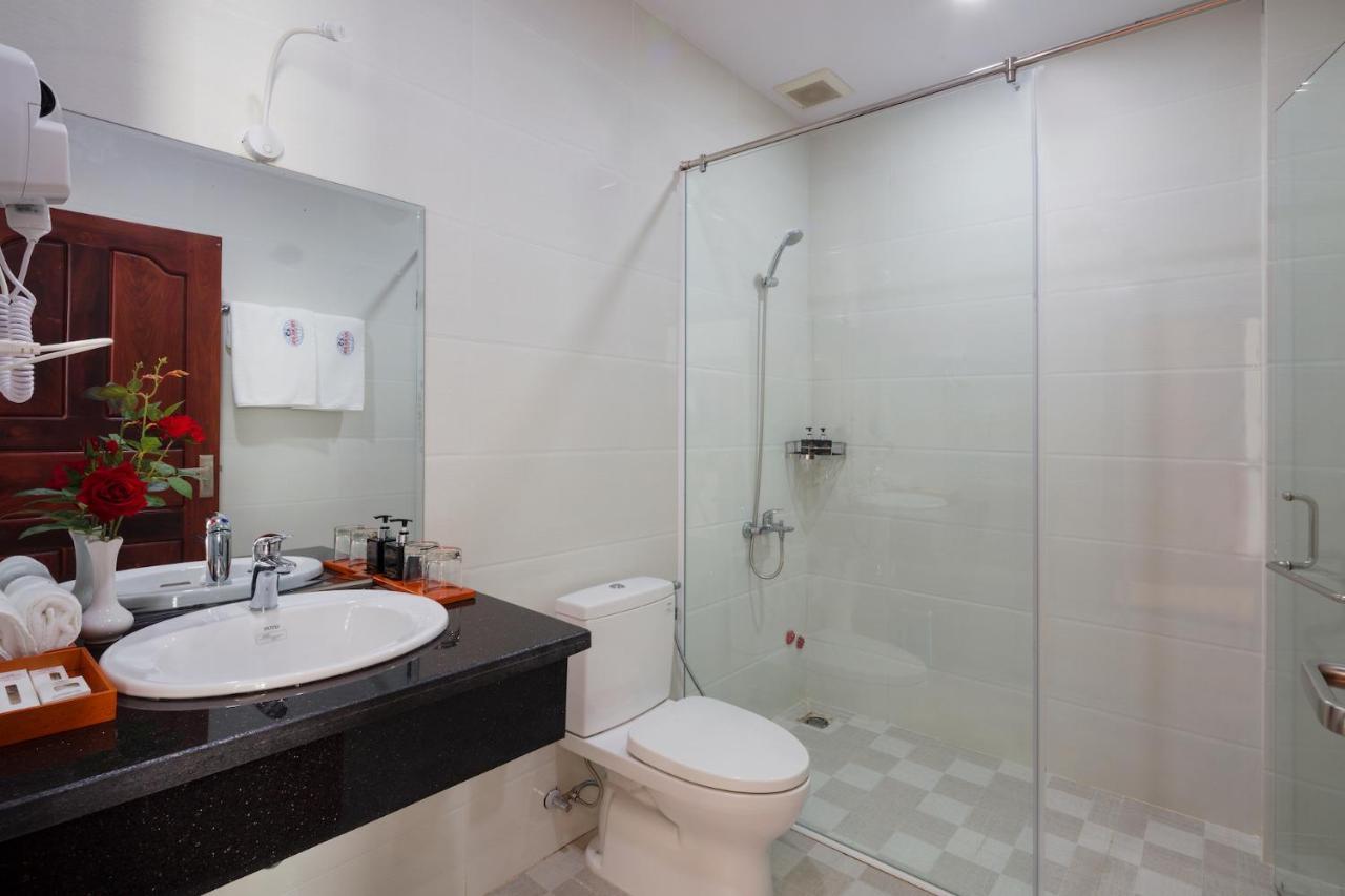 Phuc Ngoc Hotel Rạch Gia Exteriör bild