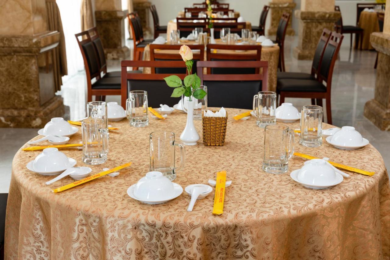 Phuc Ngoc Hotel Rạch Gia Exteriör bild