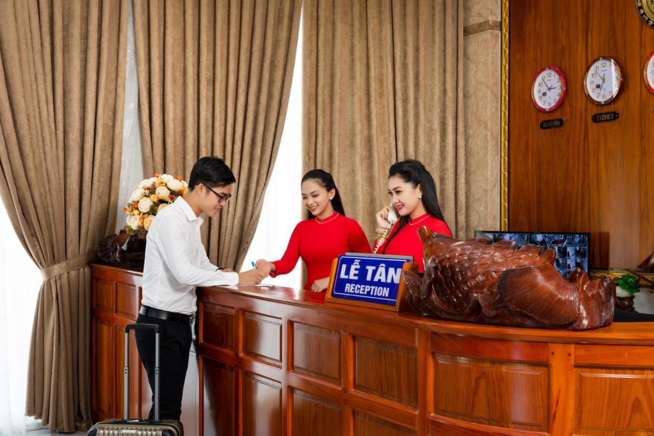 Phuc Ngoc Hotel Rạch Gia Exteriör bild