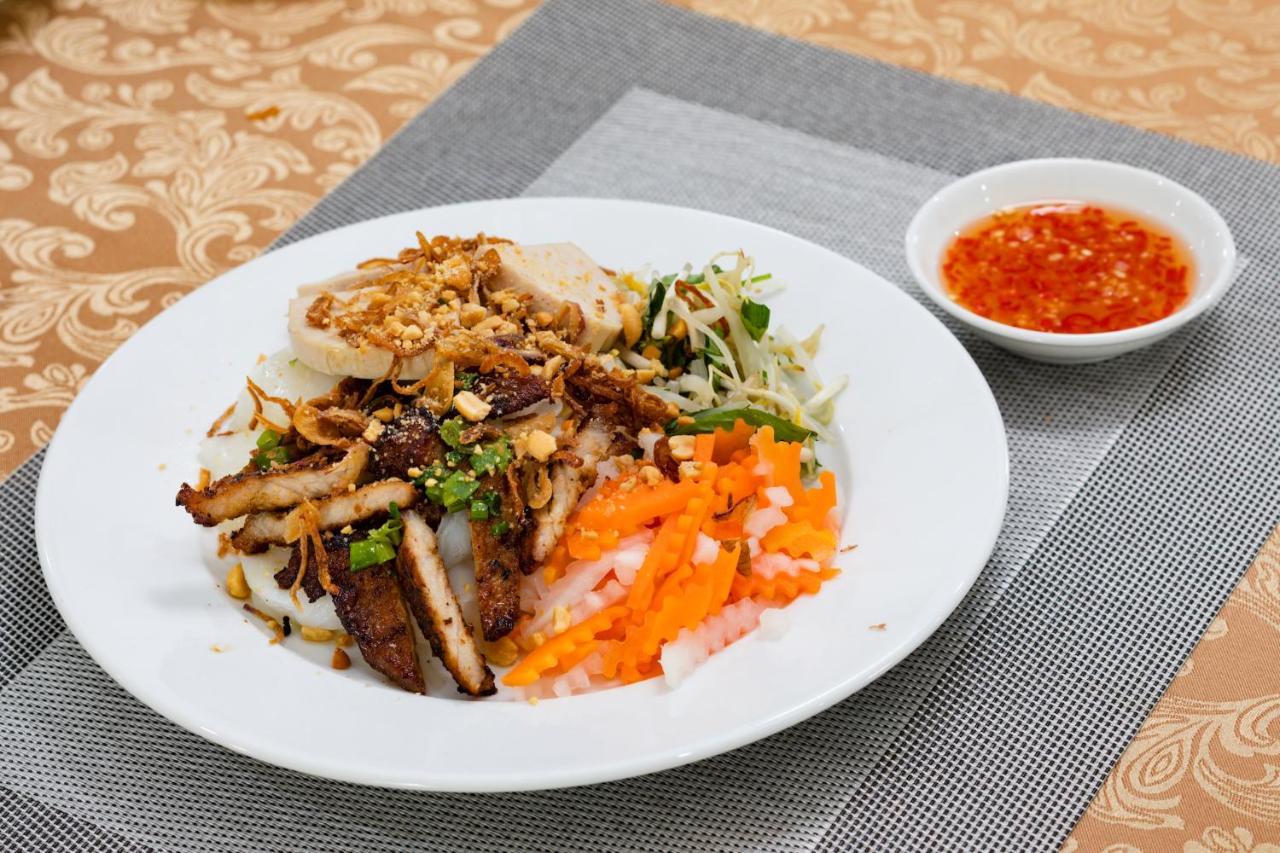 Phuc Ngoc Hotel Rạch Gia Exteriör bild